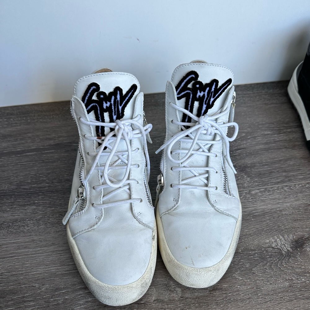 Men's Mid-Top Sneaker with Varsity Felt Logo